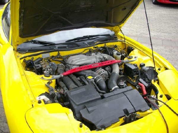 Mazda () RX-7 (FD3S):  