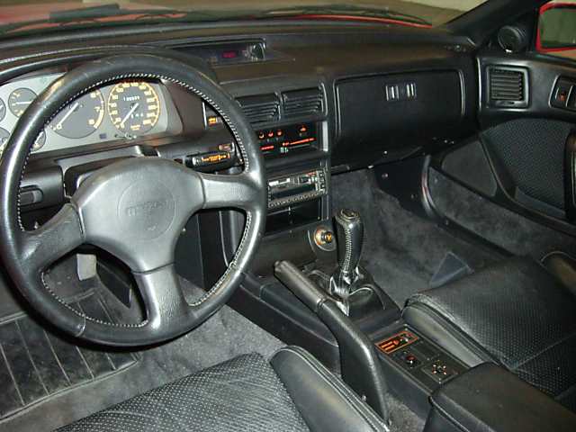 Mazda () RX-7 Savanna (F3C, FC3S):  