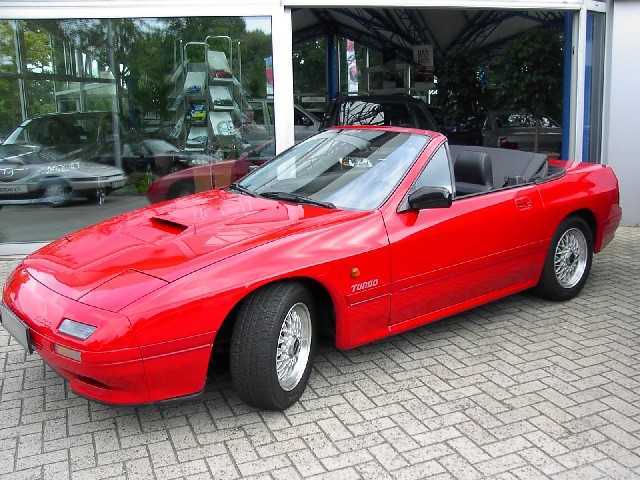 Mazda () RX-7 Savanna (F3C, FC3S):  