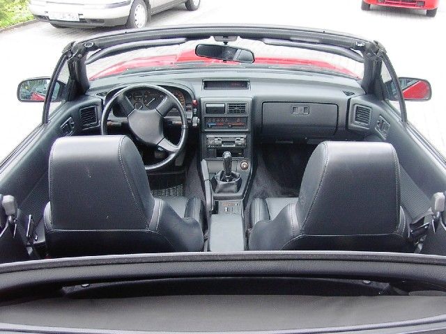 Mazda () RX-7 Savanna (F3C, FC3S):  
