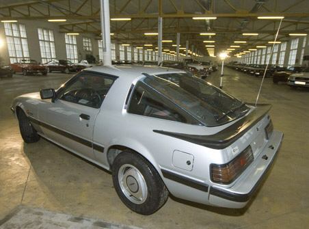 Mazda () RX-7 Savanna (SA):  