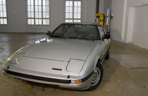 Mazda () RX-7 Savanna (SA):  
