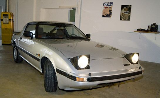 Mazda () RX-7 Savanna (SA):  