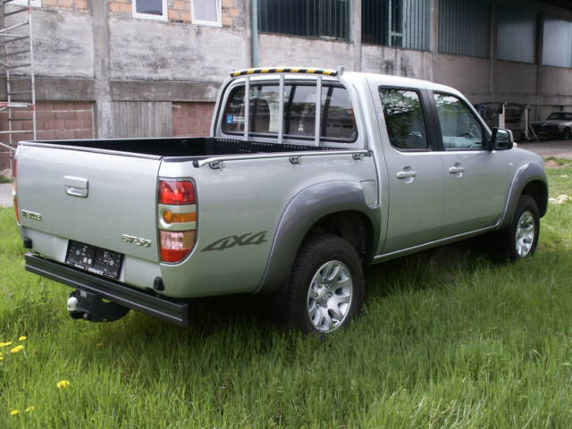 Mazda () BT-50:  