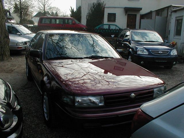 Nissan () Cefiro I (A31):  