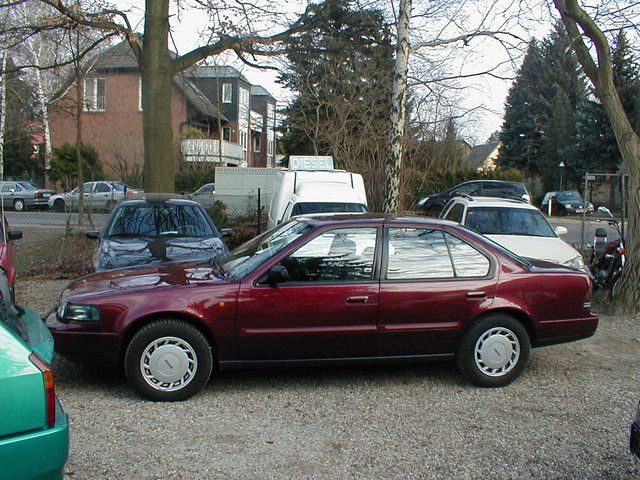 Nissan () Cefiro I (A31):  