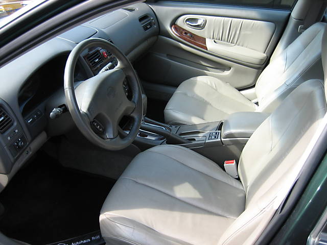 Nissan () Cefiro III (Maxima IV) A33:  