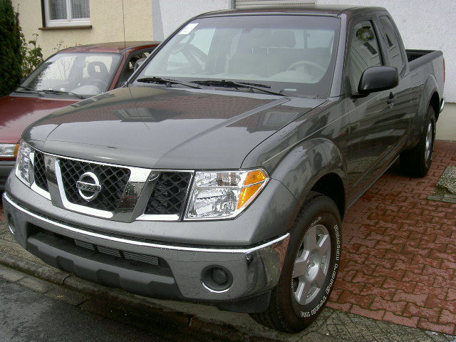 Nissan () Frontier III (D40):  