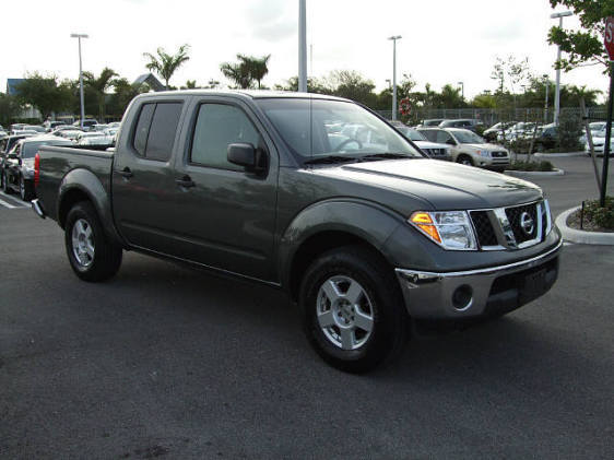 Nissan () Frontier III (D40):  