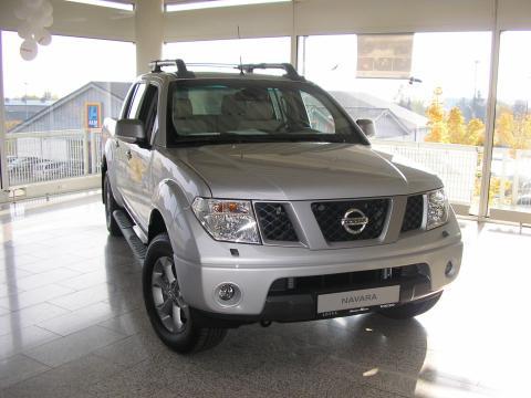 Nissan () Navara, Frontier (D40):  