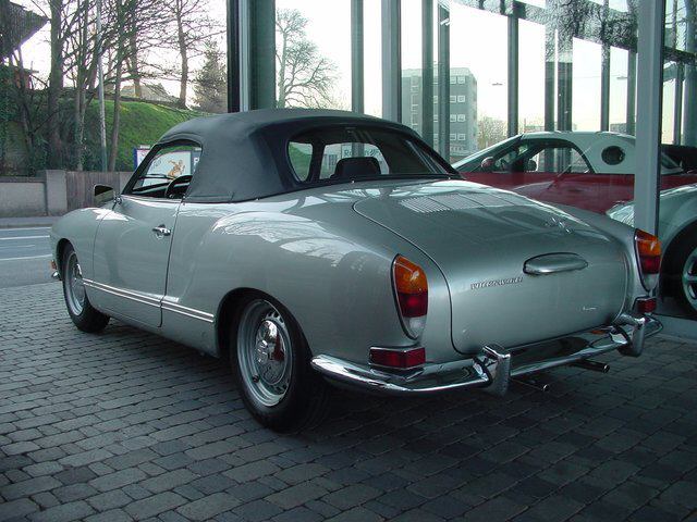 Volkswagen (VW) () Karmann Ghia Cabrio:  