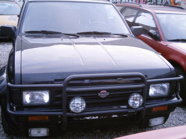 Nissan () Terrano I (YD21):  