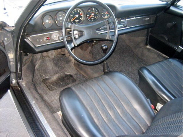 Porsche () 911 (901) 2.0 T Coupe:  