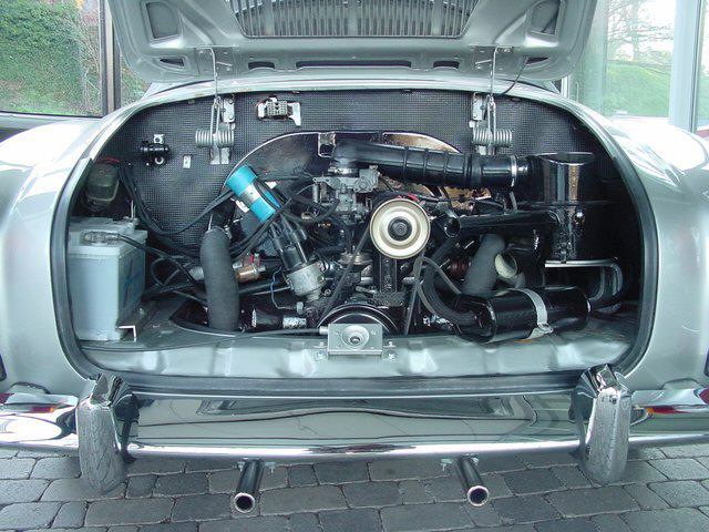 Volkswagen (VW) () Karmann Ghia Cabrio:  