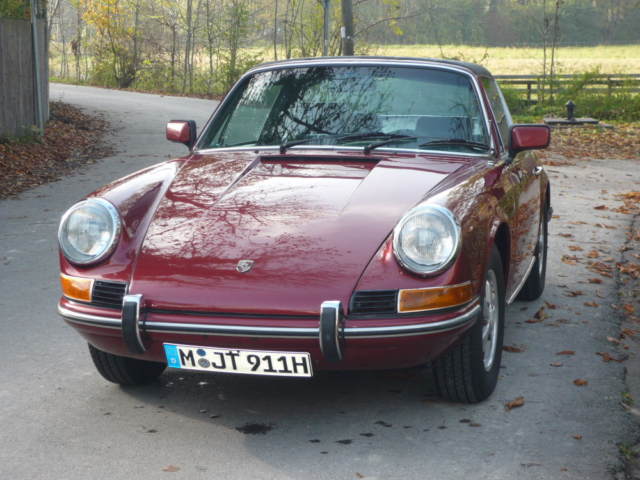 Porsche () 911 (901) T Targa:  