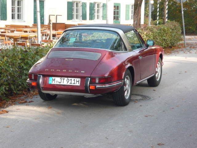 Porsche () 911 (901) T Targa:  