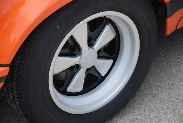Porsche () 911 (901) 2.7 SC Carrera RS:  