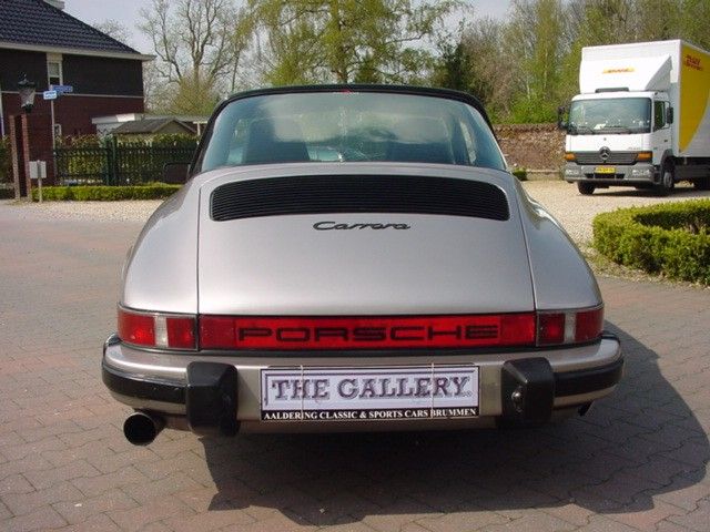 Porsche () 911 (930) Carrera Targa:  