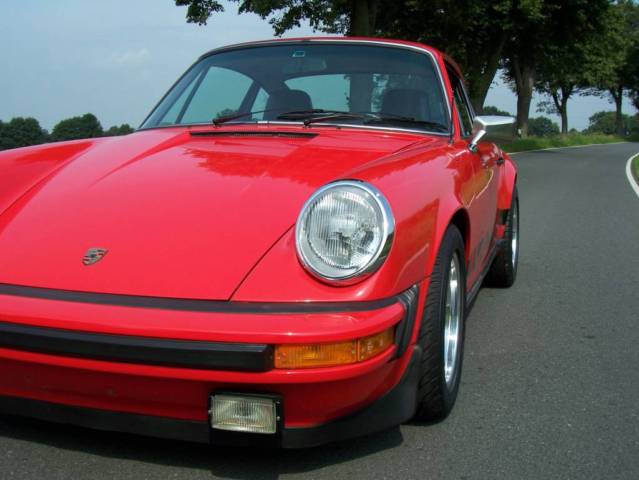 Porsche () 911 (930) arrera:  