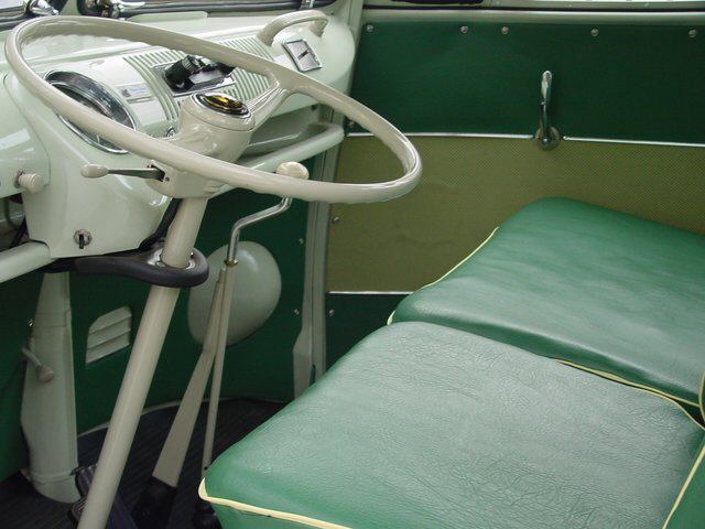 Volkswagen (VW) () Samba T1 Bus:  