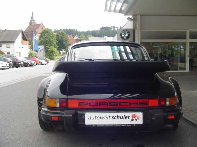 Porsche () 911 (930) Turbo S Slantnose:  