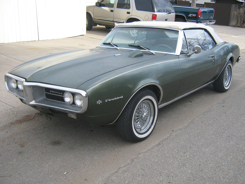 Pontiac () Firebird, 1967-1968:  