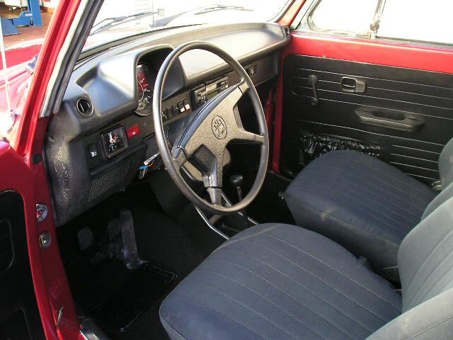 Volkswagen (VW) () Kaefer (Käfer)  1303:  