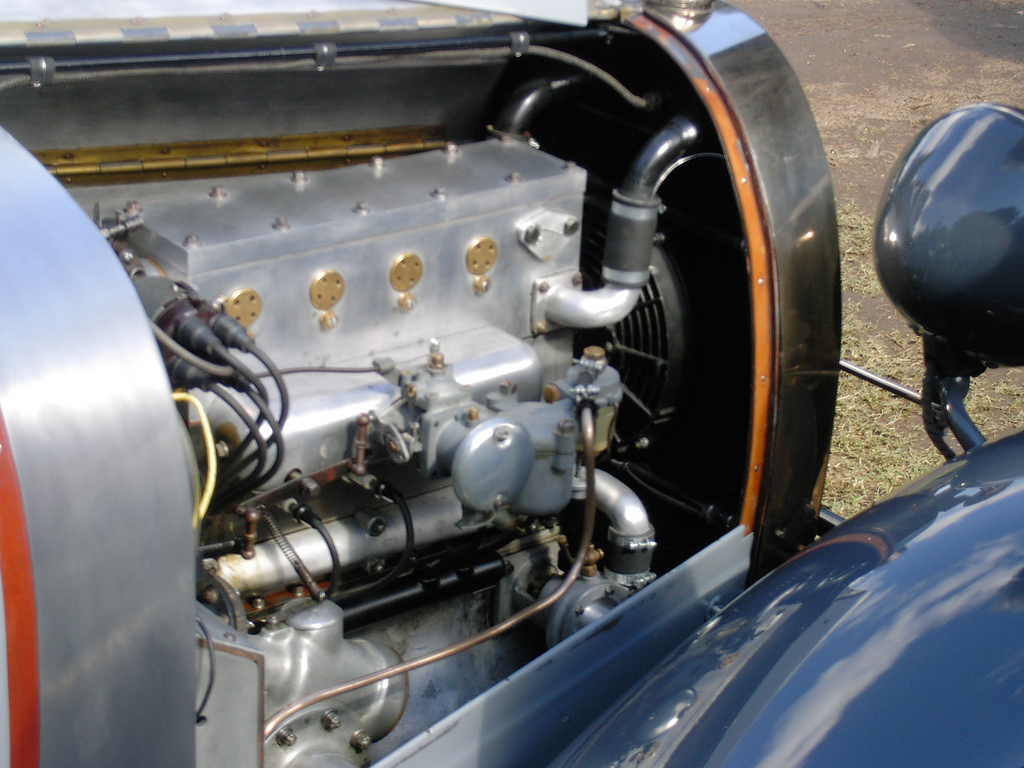 Bugatti () Type 40 Roadster:  