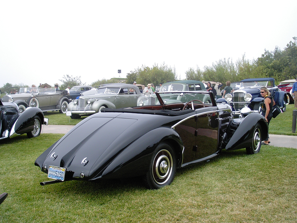 Bugatti () T57 Aravis, 1938:  