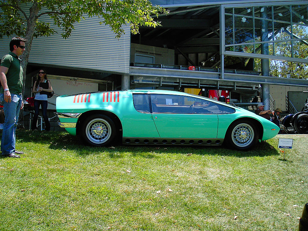 Bizzarrini () Manta Coupe Italdesign, 1968:  