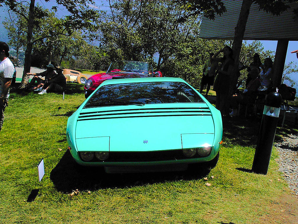 Bizzarrini () Manta Coupe Italdesign, 1968:  