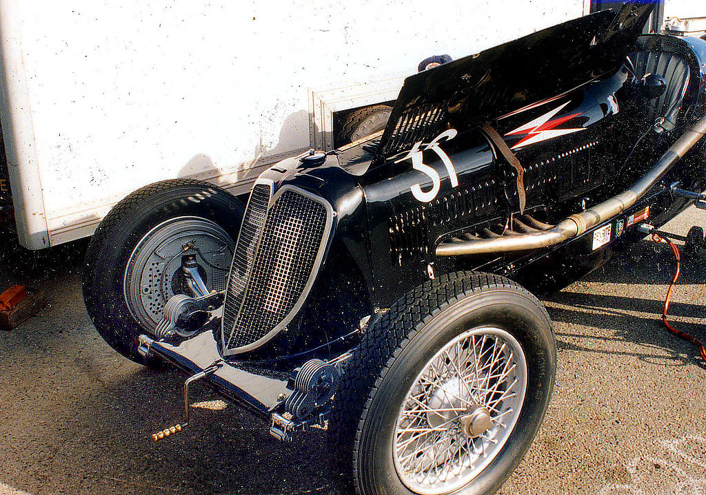 Maserati () 8CM:  