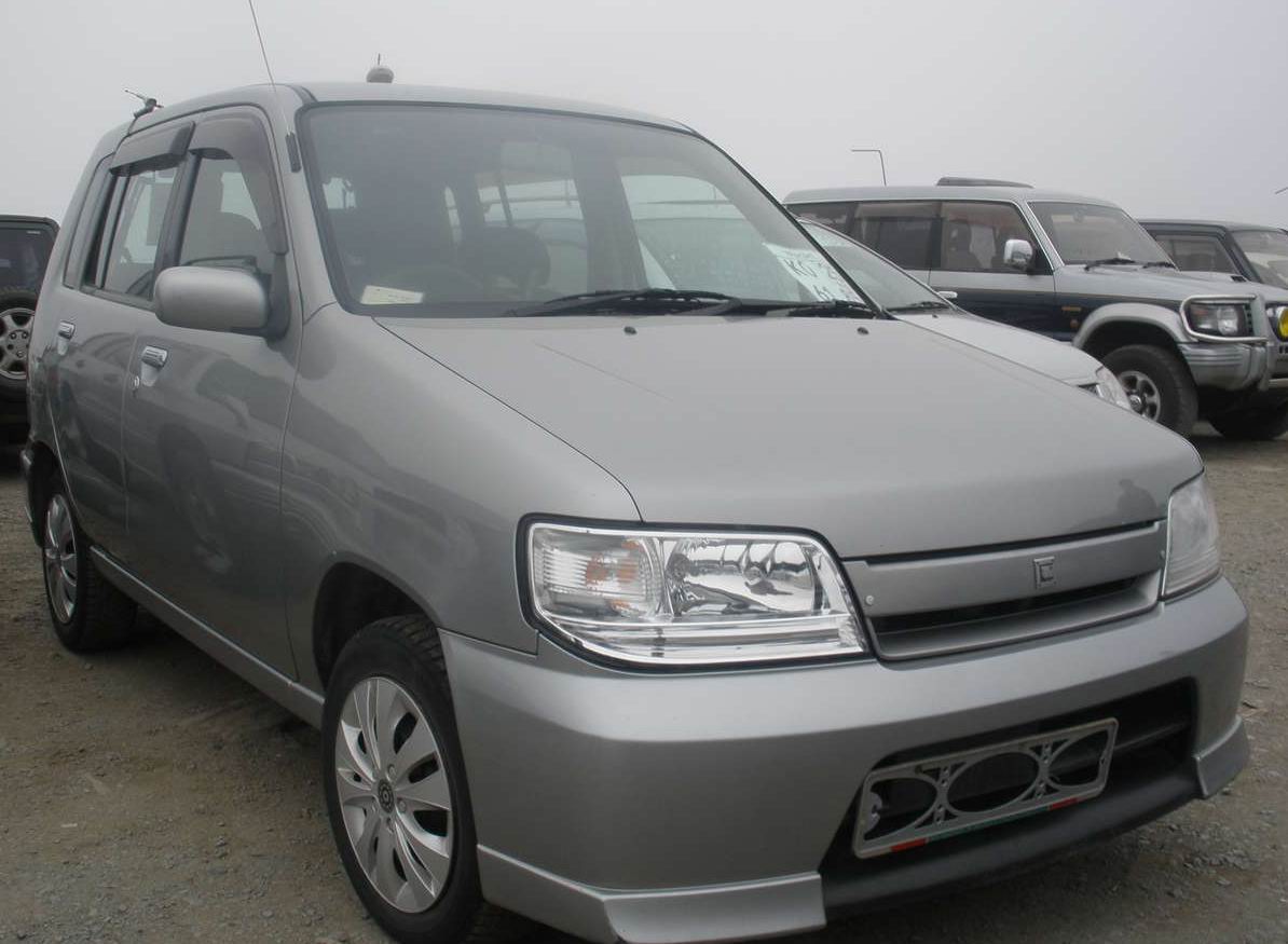 Nissan () Cube I (Z10):  