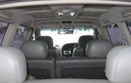 Nissan () Largo:  