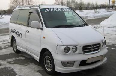 Nissan () Largo:  