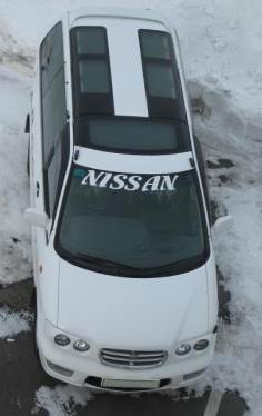 Nissan () Largo:  