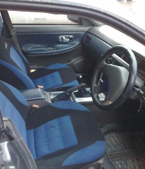 Nissan () Laurel C33:  
