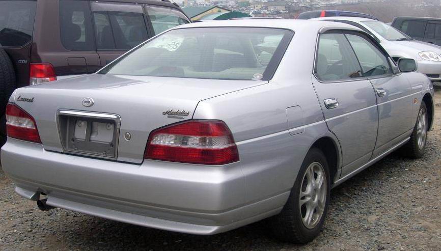 Nissan () Laurel C35:  