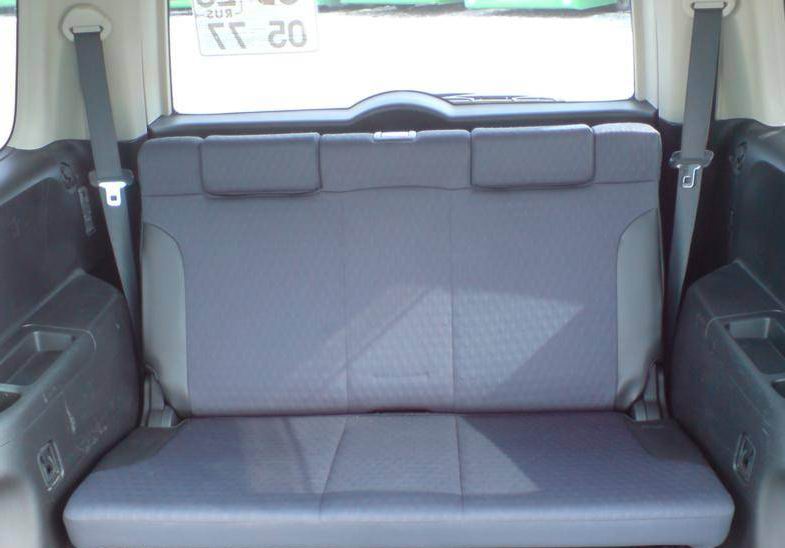 Nissan () Lafesta I (B30):  
