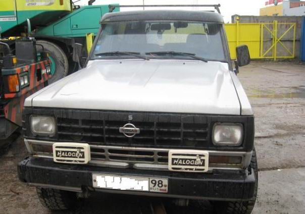 Nissan () Patrol  (160, 260):  