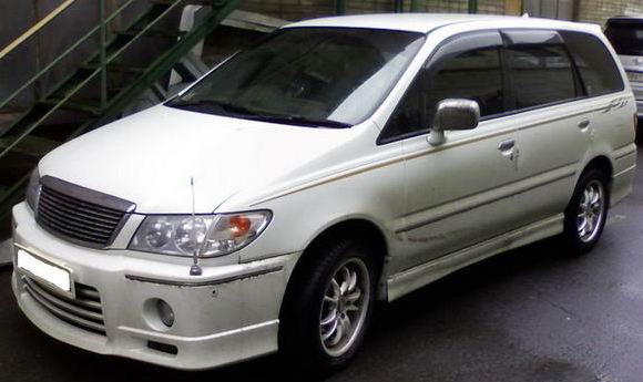 Nissan () Presage I (U30):  