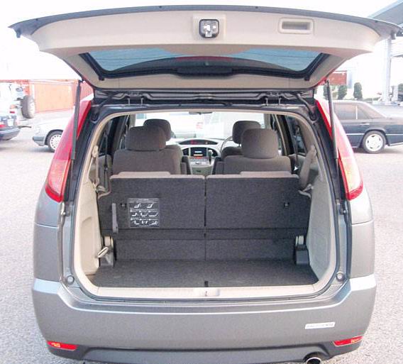 Nissan () Presage II (U31):  