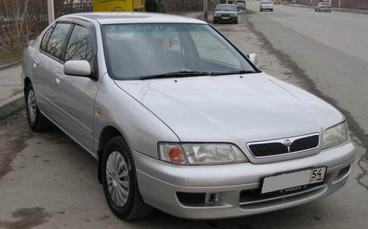 Nissan () Primera Camino II (P11):  