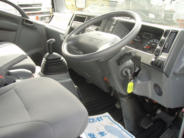 Nissan Diesel ( ) BNR85:  