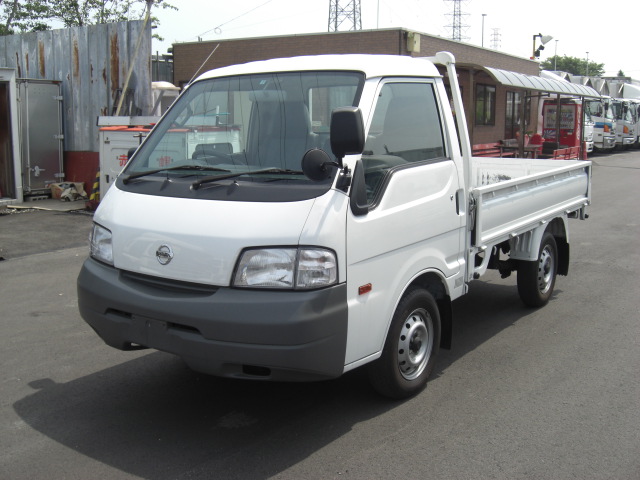 Nissan () Vanette SK82TN:  