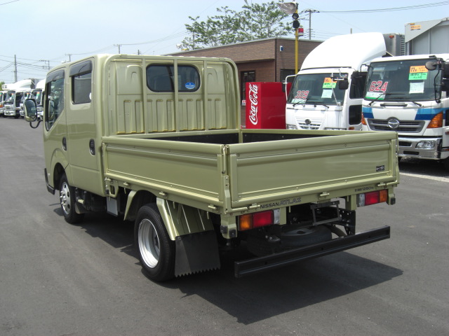 Nissan Diesel ( ) Atlas SZ2F24 (double cab):  