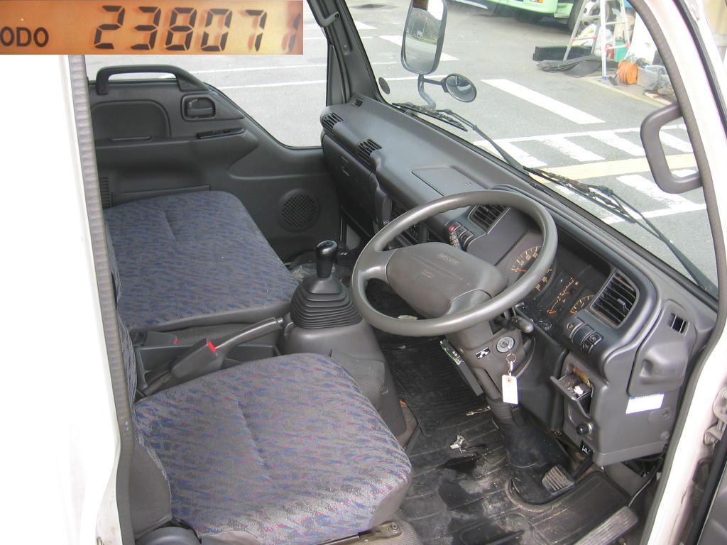 Nissan Diesel ( ) Atlas APR71L:  