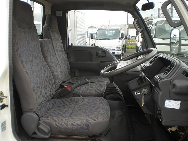 Nissan Diesel ( ) Atlas AKR81E (AKS81E):  