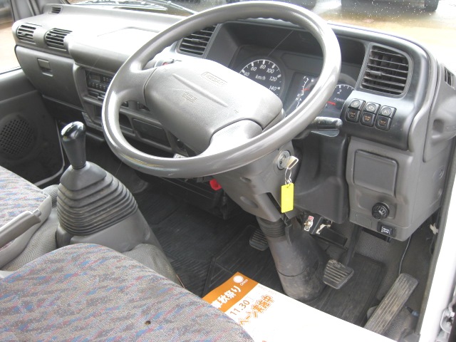Nissan Diesel ( ) Atlas AKR81L (Crew Cab):  