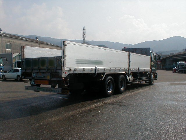 Isuzu () Giga CYM81V1 (CYM81R1):  
